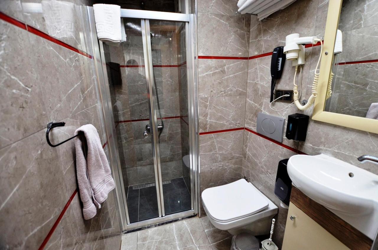 Tuem Palace Otel Bandırma Esterno foto