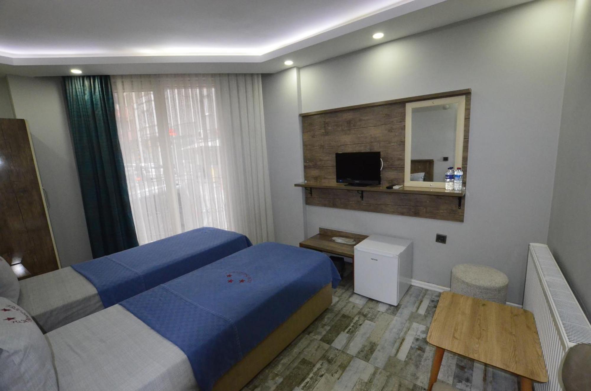 Tuem Palace Otel Bandırma Esterno foto
